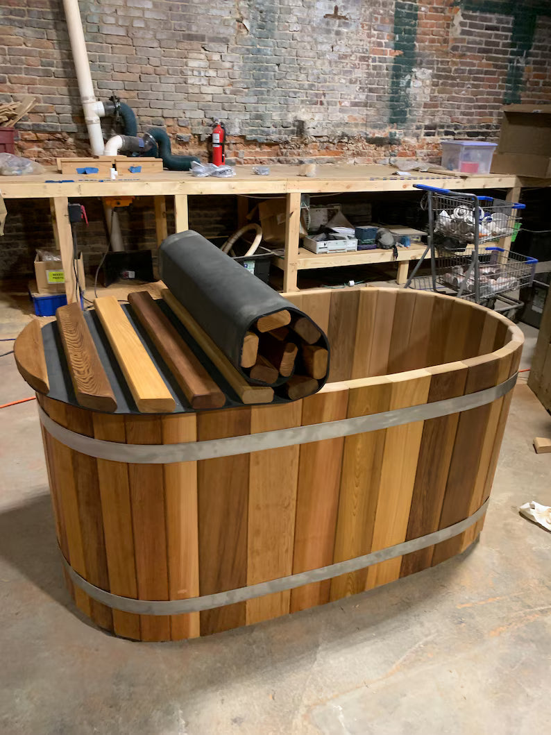 Western Red Cedar Hot Tub!