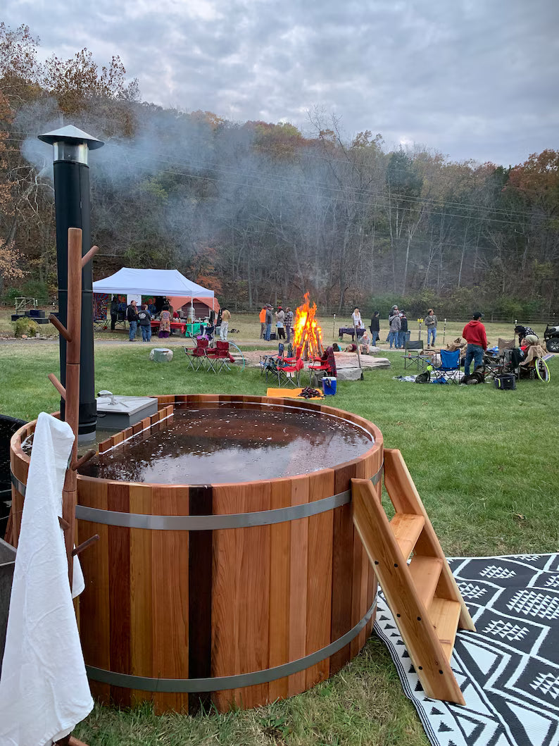 Western Red Cedar Hot Tub!