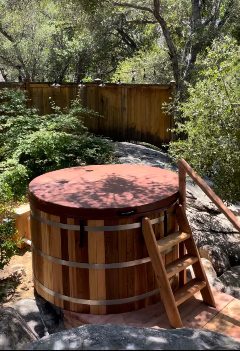 Western Red Cedar Hot Tub!
